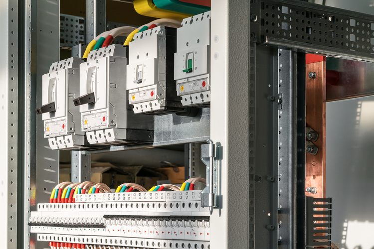 Fuse Box vs Circuit Breaker