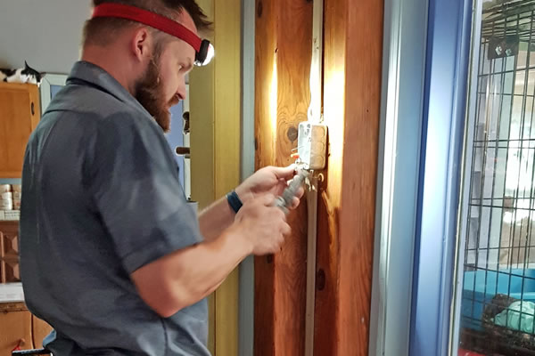 Electrical Outlet Replacement in Richardson